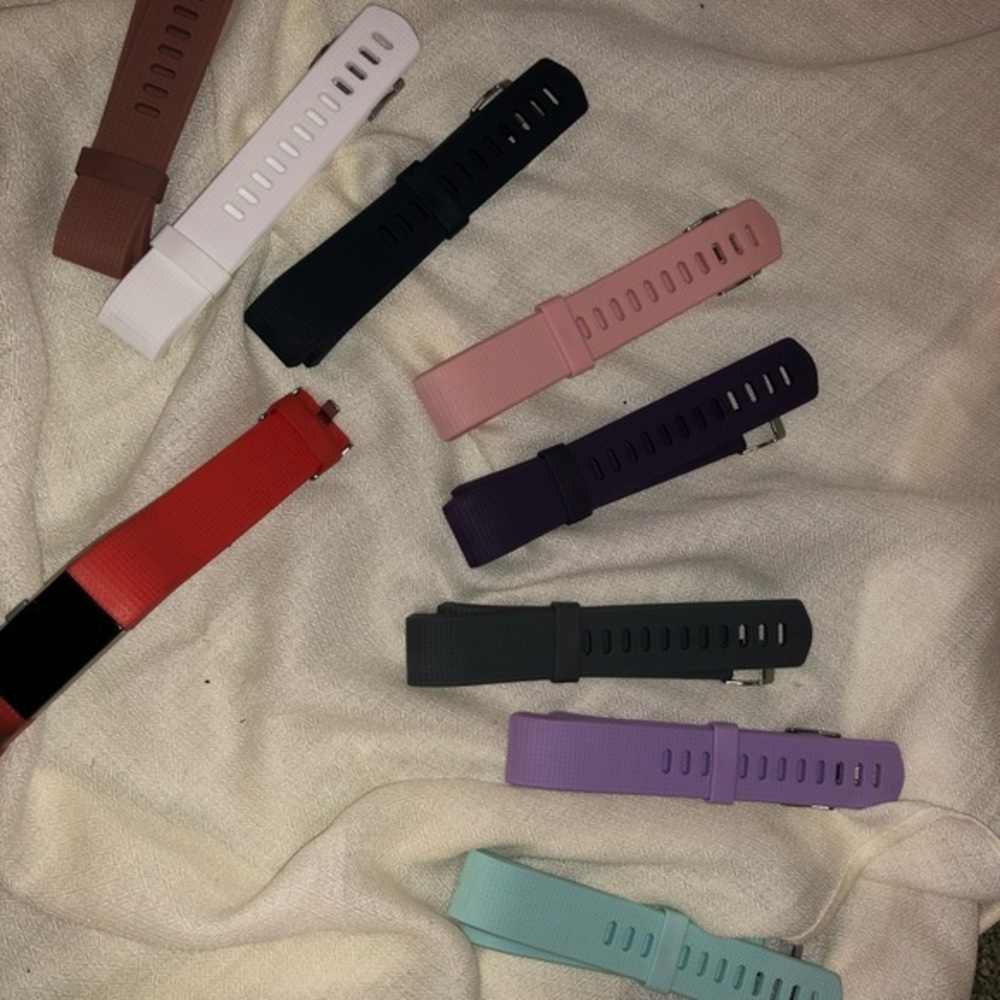 Fitbit Charge 2 w/ 8 new wristbands - Picture 2 of 5